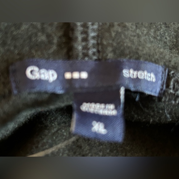 New Gap Logo Sweatshirt Black with White Logo in front - Picture 5 of 6